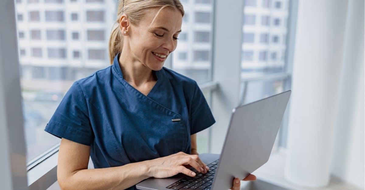 Healthcare professional learning from Harmony Healthcare how value based care is reshaping CDI practices